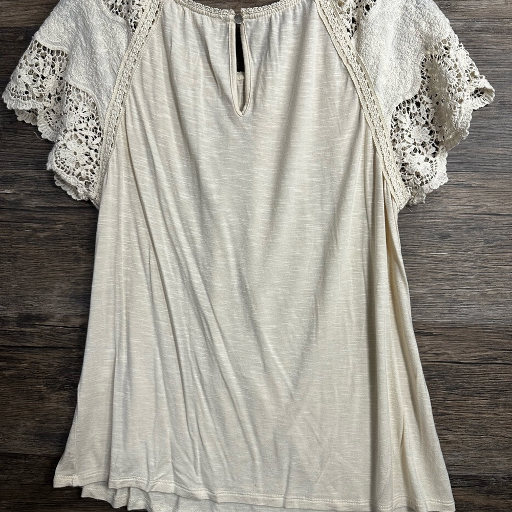 Adiva Cream Lace Sleeve Blouse - Picture 2 of 6